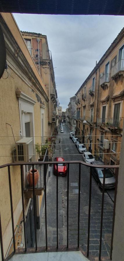 Domus Odeon La Casa Nel Parco Archeologico Di Catania Catânia Exterior foto